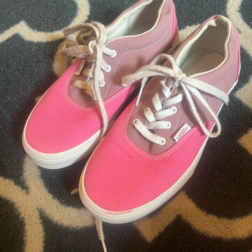 PINK VANS